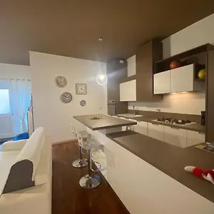 Apartment Domus Romanae In Centro Storico 