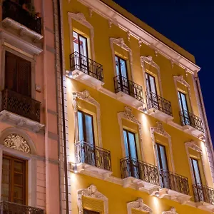 Flora Hotel